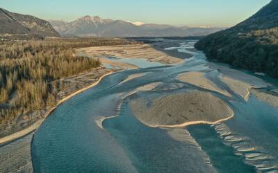 Fiume Tagliamento nei pressi del Monte di Ragogna - immagine di Ivo Pecile